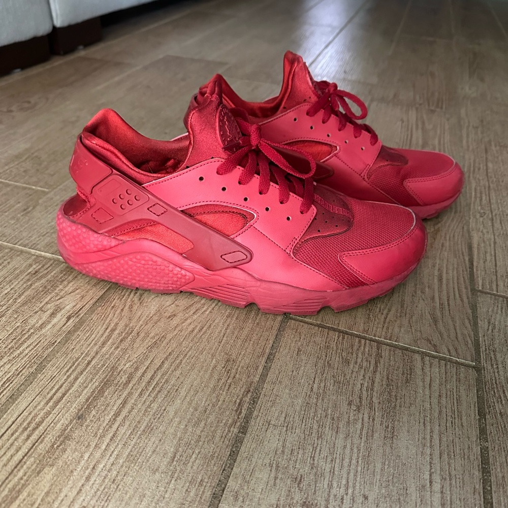 Mens Nike Air Huarache “Triple Red”